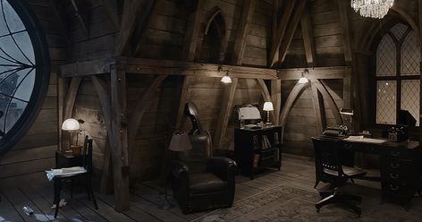 Wednesday Dorm Room, Wednesday Dorm, Wednesday Addams Room, Wednesday Addams Bedroom, Addams Family Series, Bedroom Ideas For Kids, Dark And Moody Interiors, Gothic Academia, Addams Family Values