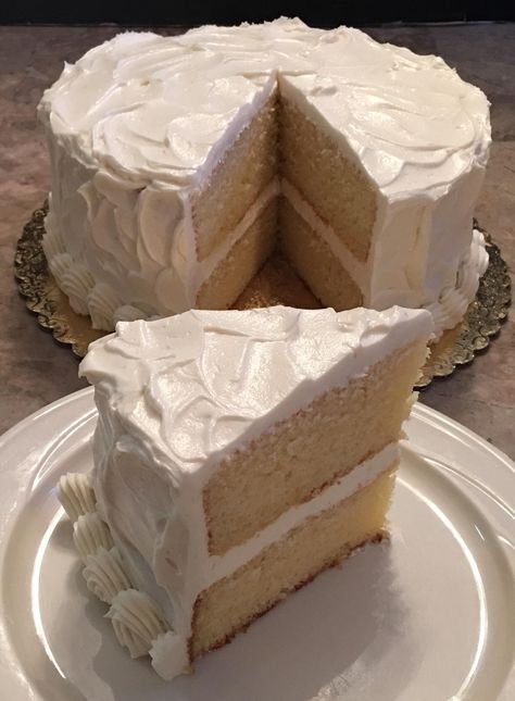 Vanilla Cake Aesthetic, French Vanilla Cake Recipe, Cheesecake Icing, Vanilla Food, French Vanilla Cake, Cake Frosting Recipe, Vanilla Cake Recipe, Pretty Dessert, Think Food