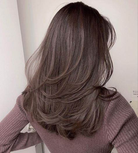 Layers For Long Hair Unstyled, Long Layer Short Hair, Short Long Layered Hair, Layed Hair Medium, Mid Hair Hairstyles, Shoulder Length Cut With Subtle Layers, No Bleach Brown Hair, Korean Medium Layered Haircut, Haircut Straight Hair Short