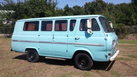 1967 Ford Econoline Heavy Duty Extended Wheel Base Super Van Hippie Vans, Ford Econoline Van, Econoline Van, Ford E Series, Nice Trucks, Ford Van, Hippie Van, Dream Vehicles, Cool Vans