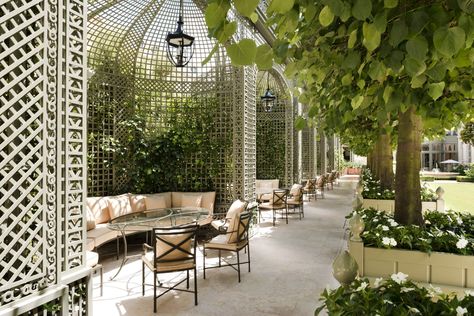 This Parisian Brunch Might Be the Most Decadent Experience Ever. | Photo Credit: Ritz Paris Ritz Hotel Paris, Paris Garden, The Ritz Paris, Ritz Hotel, Ritz Paris, Radisson Blu, Paris Hotels, Florida Home, Shade Garden