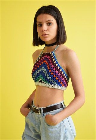 70's+style+Boho+festival+jazzy+crochet+halter+crop+top Crochet 70s, 70s Crochet, Diy Crop Top, Crochet Top Outfit, 2000s Fashion Trends, Crochet Swimwear, Crochet Halter, Crochet Top Pattern, Crochet Crop Top