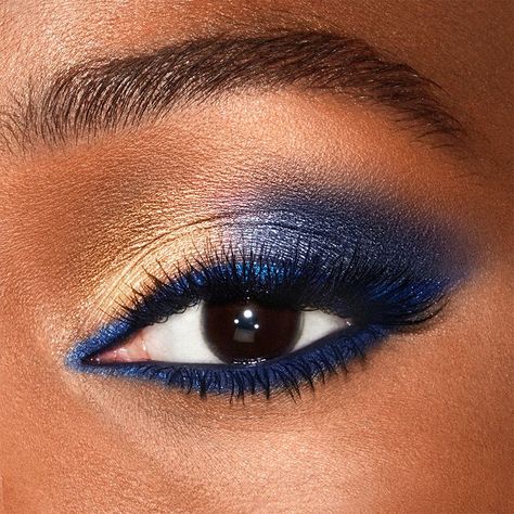 Gala Make Up, Guard Makeup, Blue Eyeshadow For Brown Eyes, Quince Makeup, Eyeliner Inspo, Blue Eyeshadow Palette, Luxury Palette, Metallic Eyeliner, Blue Eyeshadow Looks