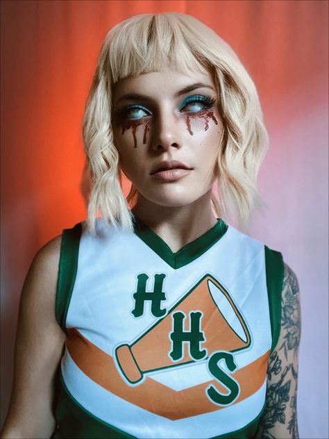 Stranger Things Chrissy, Chrissy Cunningham, Stranger Things Halloween Costume, Beautiful Halloween Makeup, Stranger Things Cosplay, Devil Eyes, Stranger Things Costume, Stranger Things Halloween, Blue Eyed Girls