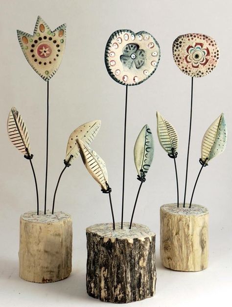 Three Flowers Shirley Vauvelle, Air Dry Clay Projects, Flower Stem, Hand Built Pottery, Clay Ornaments, Clay Art Projects, Clay Flowers, Wire Crafts, Paper Clay