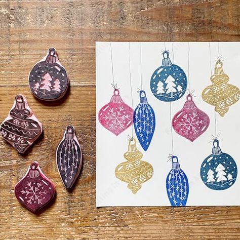 Different Christmas Trees, Diy Stamps, Print Christmas Card, Linoleum Print, Christmas Forest, Hand Carved Stamps, Christmas Stamps, Christmas Ball, Stamp Making