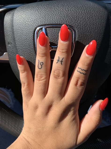 Red acrylic nails, Aquarius Sun, Pisces Moon, Leo Rising Pisces Tattoo On Finger, Aquarius Sun Tattoo, Aquarius Tattoo Finger, Pisces Rising Tattoo, Leo Tattoo Finger, Leo Tattoo Hand, Aquarius Leo Tattoo, Pisces Sun Tattoo, Leo Rising Tattoo