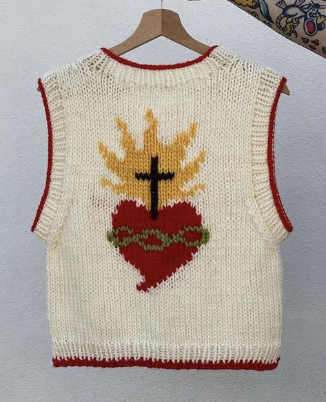 Crochet Vest Design, Crochet Sacred Heart, Sacred Heart Crochet, Cute Crochet Sweater Patterns, Tapestry Crochet Sweater, Crochet Store, Mochila Crochet, Handmade Vest, Cross Sweater