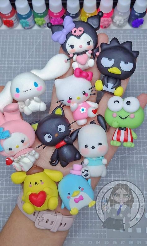 Dekorasi Halloween, Polymer Clay Embroidery, Clay Crafts For Kids, Diy Crafts For Girls, Diy Gift Set, Hello Kit, Clay Diy Projects, Clay Crafts Air Dry, Bead Charms Diy