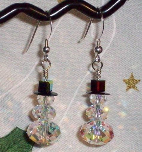 Christmas Jewelry Diy, Anting Manik, Snowman Earrings, Holiday Beading, Christmas Bead, Holiday Earring, Homemade Jewelry, Jewelry Christmas, Beaded Ornaments