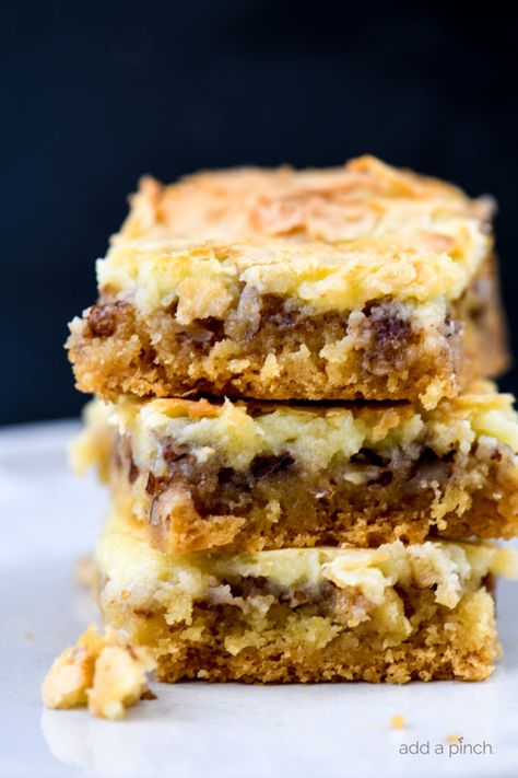 Yellow Cake Bars, Pecan Chewies Recipe, Easy Squares, Chewies Recipe, Homemade Yellow Cake, Cream Cheese Topping, Dessert Bar Recipe, Cookie Brownie Bars, Delicious Cream