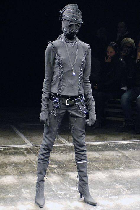 Undercover Fall 2006: “Guru Guru” Jun Takahashi, Weird Fashion