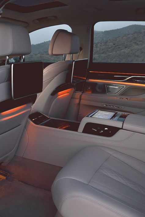 Audi 7, Bentley Auto, Carros Bmw, Luxury Car Interior, Lux Cars, Car Goals, Bmw I8, Bmw 7 Series, Bmw 7