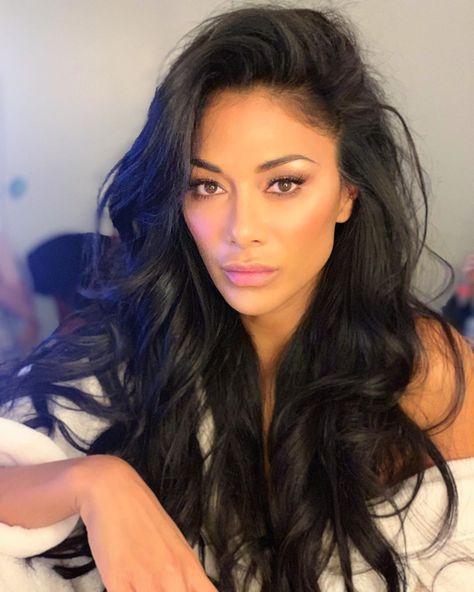 Nicole Scherzinger on Instagram: “Loved playing around with these wigs, but she’s back. 💁🏽‍♀️❤️” Nicole Scherzinger Hair, Nichole Scherzinger, Nicole Scherzinger Style, Sup Girl, Light Makeup Looks, Adrienne Bailon, Christina Milian, Nicole Scherzinger, Celebrity Tattoos