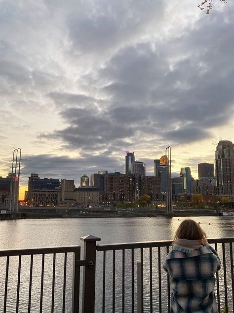 Minneapolis in during the fall #mn #minneapolis #minnesota #skyline #fall Minneapolis Fall, Minneapolis Aesthetic, Minnesota Aesthetic, Minneapolis Snow, Minnie Aesthetic, Minneapolis City, Slow Life, Minneapolis Minnesota, 2024 Vision