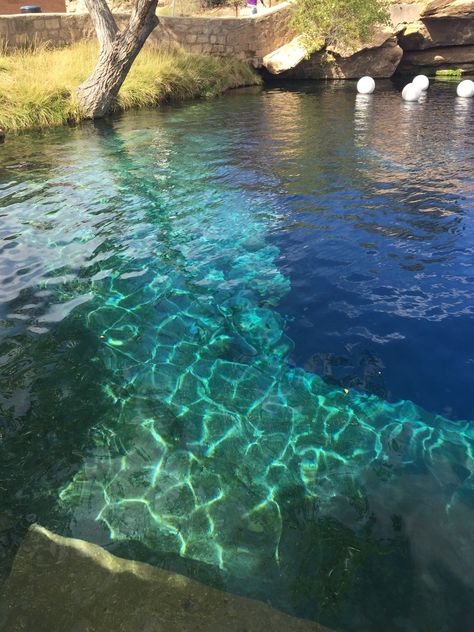 **Blue Hole (Santa Rosa, NM): Top Tips Before You Go - TripAdvisor Blue Hole New Mexico, Santa Rosa New Mexico, Grand Canyon Camping, Historic Route 66, Blue Hole, Rag Rugs, Us Destinations, Romantic Places, Blue Lake