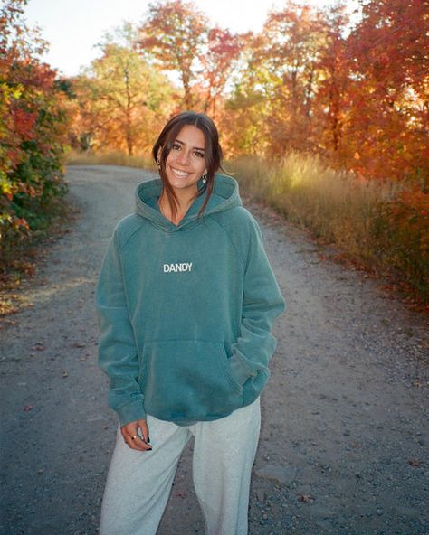 Dandy Worldwide: Your New Favorite Hoodie Dandy Sweatshirt, Vintage Hoodies Aesthetic, Green Hoodie Outfit, Trendy Hoodies, Green Hoodie, Vintage Hoodies, Fire Fits, Fall Fits, Cute Preppy Outfits