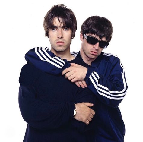 Liam Gallagher Noel Gallagher, Beatles Costume, Oasis Album, Liam Gallagher Oasis, Liam And Noel, Oasis Band, Noel Gallagher, Liam Gallagher, Rock Legends