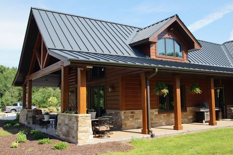 A standing seam metal roof has the advantage of looking rustic or sleek and modern, depending on the building style. Cabins With Metal Roofs, Small Home Remodel, Residential Metal Roofing, Roofing Styles, Black Metal Roof, Home Remodeling Exterior, Metal Roof Houses, Metal Roof Colors, Fall Meals