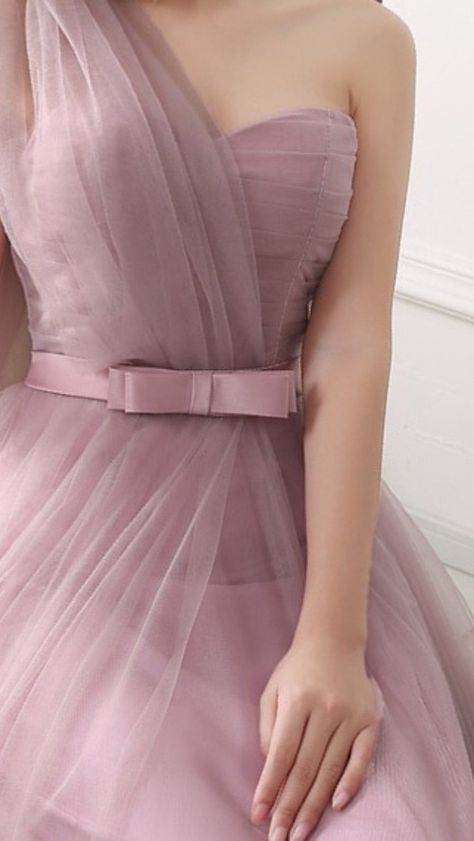 Vestidos Color Pastel, Long Gown Design, Radiate Confidence, Tulle Bridesmaid Dress, Fashion D, Engagement Dresses, Western Dresses, Fancy Dresses, Dream Dress