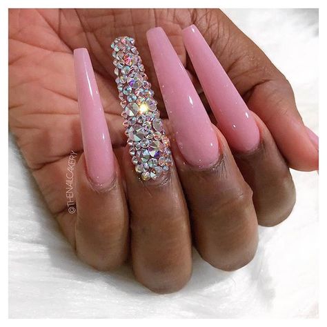 S. Thomas Pink Ombre Nails, Pink Acrylic, Glam Nails, Hot Nails, Fabulous Nails, Fire Nails, Bling Nails, Pretty Acrylic Nails, Dope Nails