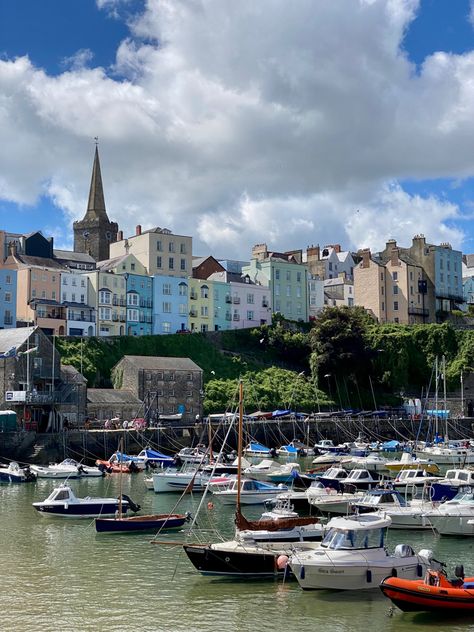 European Seaside Town, Tenby Wales Aesthetic, Uk Holiday Aesthetic, Seaside Town Aesthetic, Wales Aesthetic, Seaside Uk, Wales Landscape, Aberystwyth Wales, Beach Town Aesthetic