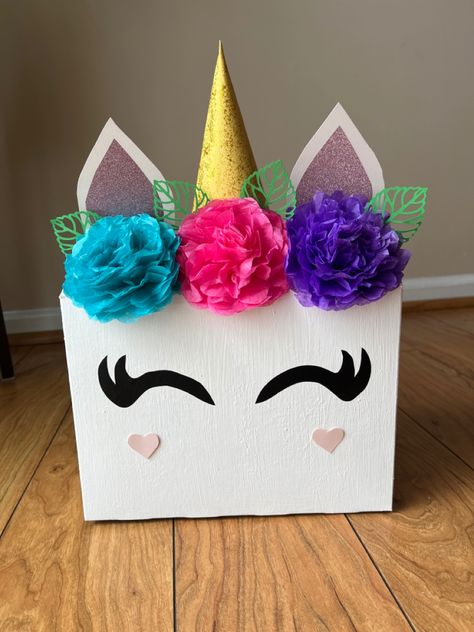 Unicorn Valentine Box Ideas, Valentine Pinata, Unicorn Valentines Boxes, Unicorn Valentine Box Diy, Unique Valentine Box Ideas, Girls Valentines Boxes, Unicorn Surprise, Diy Valentines Box, Valentines Diy Kids