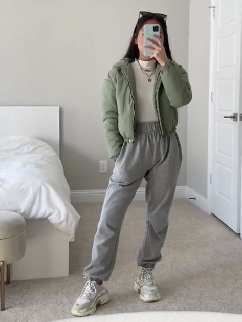 2023 Trendy Outfits, Casual College Outfits, Winter Fashion Outfits Casual, Cold Outfits, Outfit Mujer, Casual Day Outfits, Outfits 2023, Trendy Fall Outfits, Causual Outfits