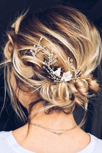 Best Wedding Hairstyle Ideas For Short Hair ★ wedding hairstyle ideas for short hair messy low updo with flowers ashandcobridalhair Updo With Flowers, Short Hair Messy, Hairstyle Ideas For Short Hair, Wedding Hairstyle Ideas, Growing Out Hair, Low Updo, Hair Messy, Bridal Braids, Ideas For Short Hair