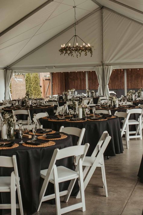 Black Country Themed Wedding, Black White And Burlap Wedding, Black Rustic Wedding Table Decor, Black And Burlap Wedding, Black Tablecloth Wedding White Chairs, Black And White Rustic Wedding Decor, Black And Wood Wedding Decor, Summer Wedding Black And White, Black Country Wedding Theme