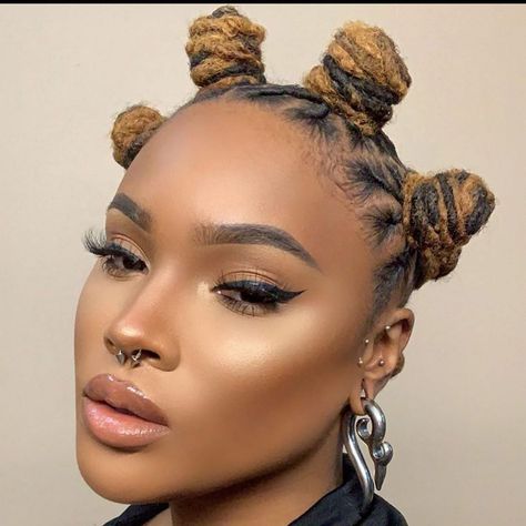 Dreadhead Styles, Locs Maintenance, Lock Hairstyles, Short Dreadlocks Styles, Dreads Styles For Women, Bantu Knot Hairstyles, Beautiful Dreadlocks, Short Locs Hairstyles, Natural Models