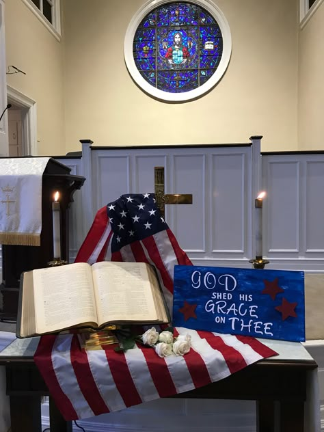 Church 4th Of July Decorations, Memorial Day Church Altar Decorations, Veterans Day Table Display, Patriotic Church Decor, Memorial Day Decorations For Church, Memorial Day Church Decorations, 4th Of July Church Decorations, Church Homecoming Decorations, Summer Church Decorating Ideas