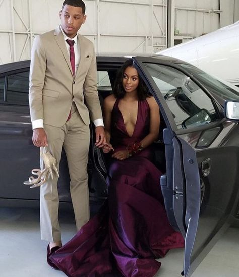 Grey Prom Dress Couple, Prom Pics Black People, Prom Poses Black Couples, Rose Gold Prom Couple, Burgundy Prom Couple, Prom Outfits Couples, Prom Couples Black People, Couple Prom Pictures, Prom 2k22