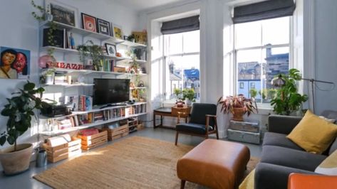 Stunning flat in Glasgow's west end on sale for £159,000 - and the decor is incredible - Glasgow Live Glasgow West End Flat, Glasgow Flat, Glasgow Apartment, Gothic Mansion, Best Architects, Secret Rooms, Double Bedroom, Terrace House, West End