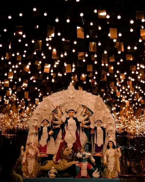 Durga Puja Aesthetic Pic, Durga Maa Aesthetic Wallpaper, Maa Durga Asthetic Pic, Durga Puja Aesthetic Wallpaper, Durga Pujo Aesthetics, Durga Puja Kolkata Aesthetic, Durga Maa Kolkata, Maa Durga Kolkata Photography, Durga Maa Hd Wallpaper Bengali