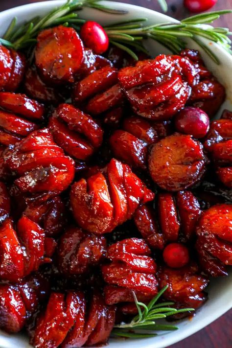 Cranberry BBQ Sauce - Bonappeteach Winter Bbq Side Dishes, Authentic Chicago Italian Beef Recipe, Recipes For Smoker, Sausage Burnt Ends, Cranberry Bbq Sauce, Chocolate Balloon, Bbq Sausage, Italian Beef Recipes, On The Smoker