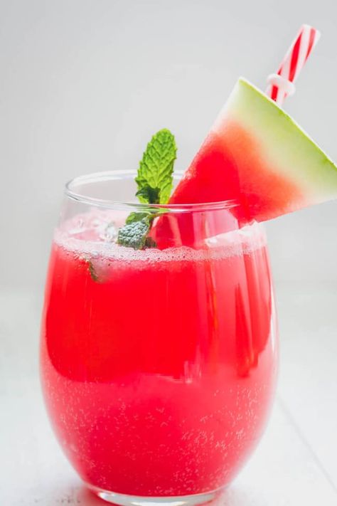 Frozen Watermelon Daiquiri ~Sweet & Savory Porch Drinks, Fizz Cocktail, Alcohol Beverages, Cocktail Pitcher, Punch Drinks, Watermelon Juice, Perfect Cocktails, Alcohol Drinks, Frozen Drinks