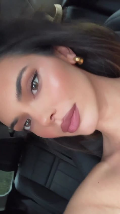 Kendall Jenner Aesthetic, Kendall Jenner Makeup, Jenner Makeup, Natural Everyday Makeup, Blowout Hair, Kendall Jenner Outfits, Bride Makeup, Love Makeup, Everyday Makeup