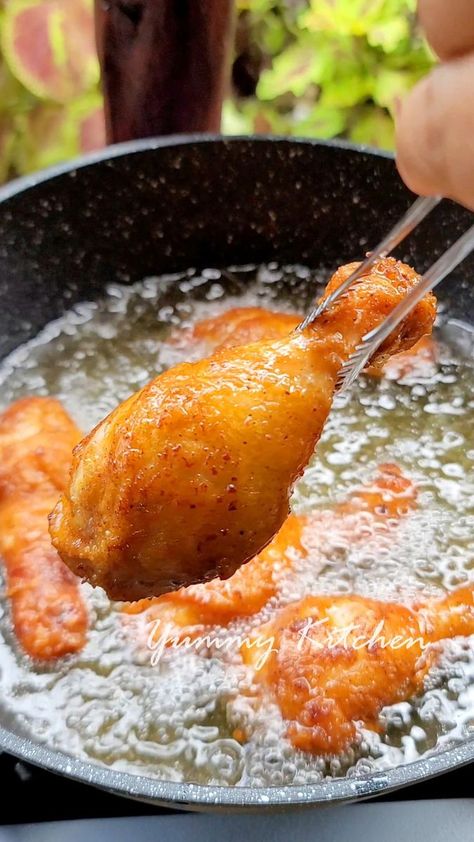 Ganito ko magluto ng Fried Chicken with Gravy! Sarap! #yummykitchen #friedchicken #recipes #reels #food | Yummy Kitchen | Fried Chicken With Gravy, Chicken With Gravy, Chicken Batter, Yummy Kitchen, Filipino Recipe, Pinoy Recipes, Poor Man, Chicken And Shrimp, Flower Wallpapers