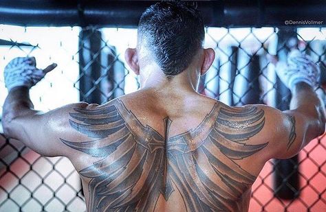 Tony Ferguson "El Cucuy" El Cucuy, Tony Ferguson, Alas Tattoo, Boxing Posters, Brown Hair Blue Eyes, Ultimate Fighter, Ufc Fighters, Mma Boxing, Boy Tattoos