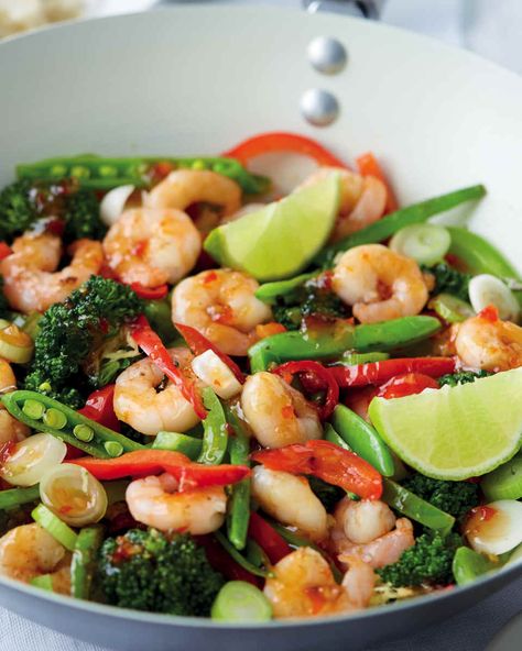 Thai Style King Prawn Oriental Stir Fry - ALDI UK Prawn Stir Fry, Peanut Curry, Pork Lettuce Wraps, Aldi Recipes, Asian Beef, Prawn Recipes, Cauliflower Curry, Nutritious Recipes, Vegetable Curry