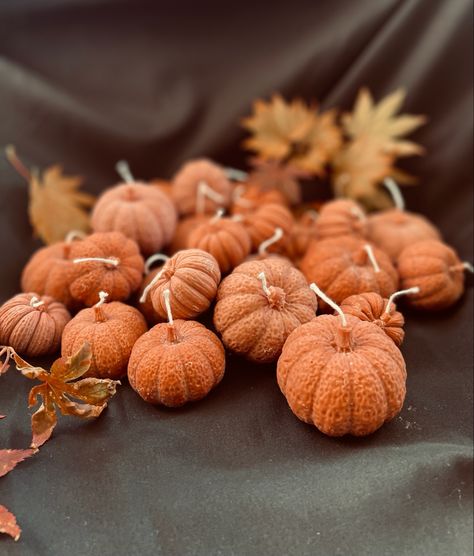 Our stunning pumpkin candles heading out to an autumn wedding Cosy Candles, Autumn Candles, Christmas Patchwork, Autumn Candle, Autumn Trends, Pumpkin Candles, Fall Bedroom, Pumpkin Decor, Fall Candles