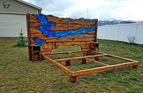 Live Edge Headboard, Headboard Art, Wood School, Wood Resin Table, Epoxy Wood Table, Custom Coffee Table, Modern Vintage Furniture, Log Furniture, Solid Wood Bed