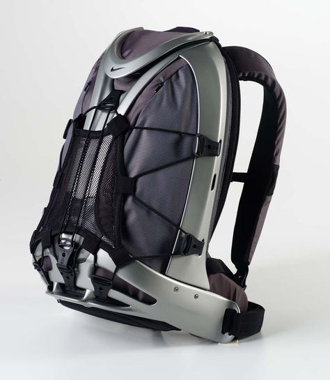 The Nike Epic Sportpack was designed with the mobile athlete in mind. A hard exoskeleton linked by urethane flex points protects mobile devices while flexing with the body. Futuristic Backpack, Motorcycle Camping Gear, Running Pack, Nike Design, Nike Bags, Rugged Leather, Headphones Black, Backpack Reviews, Best Laptops