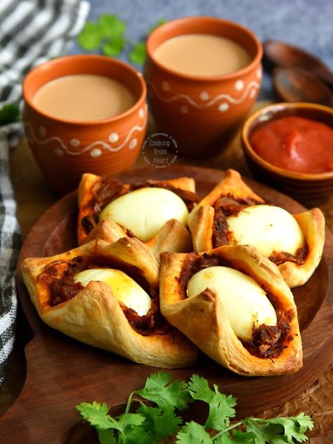 Egg Puff Recipe, Homemade Puff Pastry, Egg Puff, Punjabi Cuisine, Puff Recipe, Puff Pastry Dough, Chaat Recipe, Puff Pastry Sheets, Tea Time Snacks