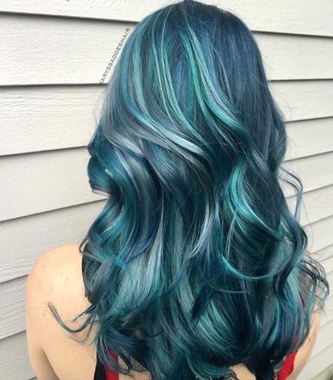 Icy blue, teal, silver mermaid hair Blue And Green Hair, Turquoise Hair Color, Mermaid Hair Color, Cute Hair Colors, Colored Hair Extensions, Teal Hair, Turquoise Hair, Pretty Hair Color, Colorful Hair