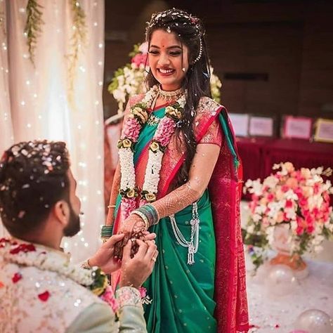 Live For The Moments You Cant Put Into Words ! Marathi Engagement Look, Maharashtrian Engagement Look, Marathi Engagement, Engagement Couple Dress, Bridal Mehendi Designs Wedding, Best Party Ideas, Mehendi Party, Engagement Looks, Bride Groom Photoshoot