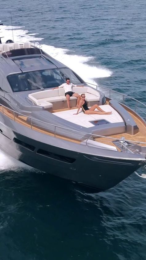 Pershing 8X#YachtAstronomyNights #StargazingAtSea #CelestialViewsOnDeck #NightSkyObservations #GalacticCruising Speed Boats For Sale, Billionaire Yacht, Yacht Aesthetic, Yatch Boat, Best Yachts, Luxury Lifestyle Couple, Jon Boat, Yacht Interior, Yacht Life