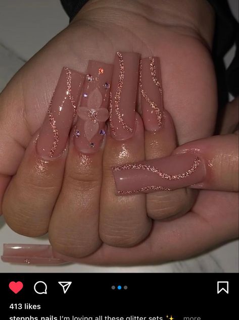 Cute Mauve Nails, Nude Pink Acrylic Nails Designs, Mauve Nails Acrylic, Cute Nude Nails With Design, Nails Inspiration Pink Glitter, Cute Nude Acrylic Nails, Pink Mauve Nails, Nude Glitter Acrylic Nails, Nude Acrylic Nails With Rhinestones