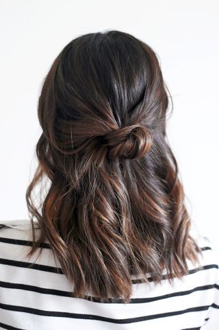 Hair Inspiration: Arielle Vandenberg | Beachy Textured Waves... | Le Fashion | Bloglovin' Mob Hair, Bridesmaids Hairstyles, Easy Updos For Medium Hair, Lob Styling, Long Bobs, Chop Chop, Fishtail Braid, Party Hair, Bride Hair